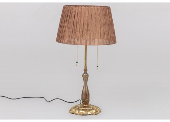 Table lamp