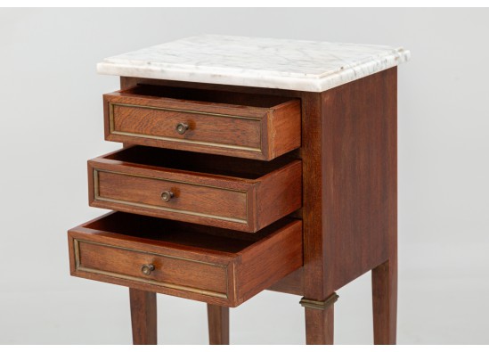 Commode (2 items)