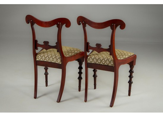 Chairs (2 items)