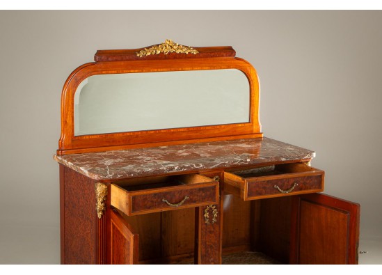 Commode with mirror