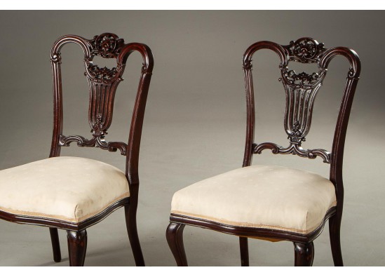 Chairs (2 items)