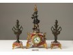 Clock and vases (2 items) 