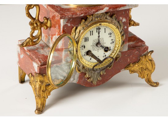 Clock and vases (2 items) 