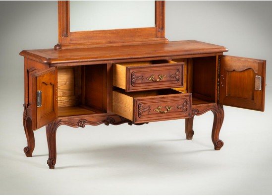 Dressing table